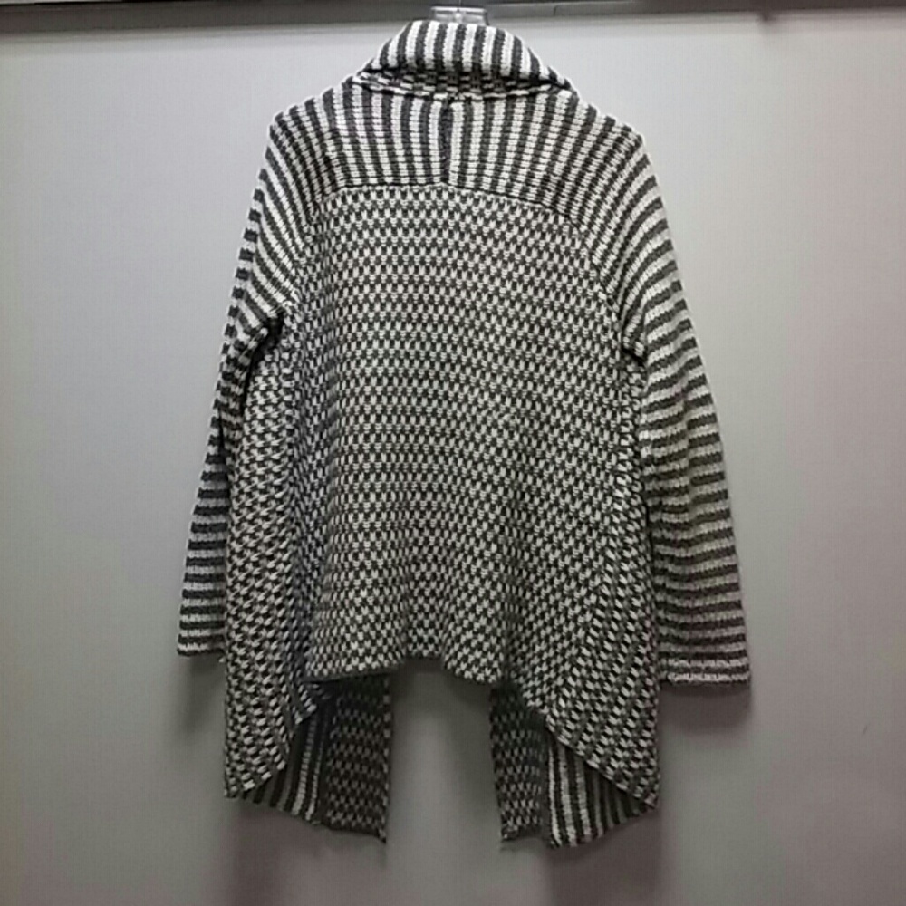 I ๐ Ronson Cardigan - Picture 2 of 5